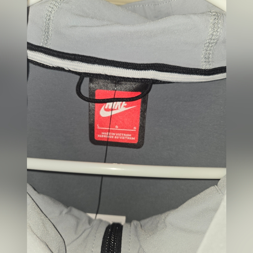NWT Nike Tech Windrunner Jacket NWT - image 8